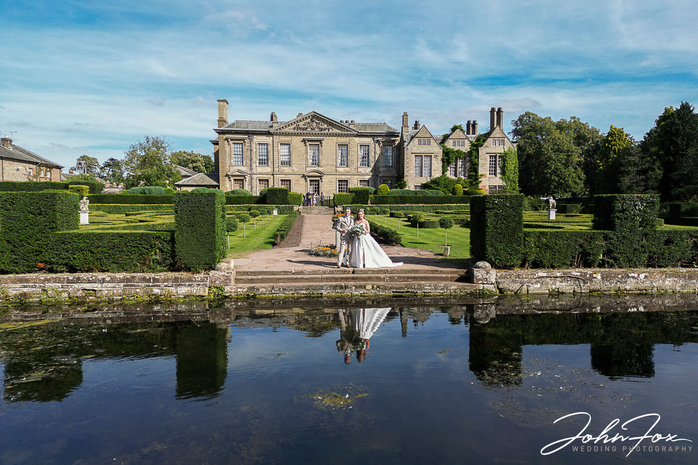 Experienced Wedding Photographer at Coombe Abbey
