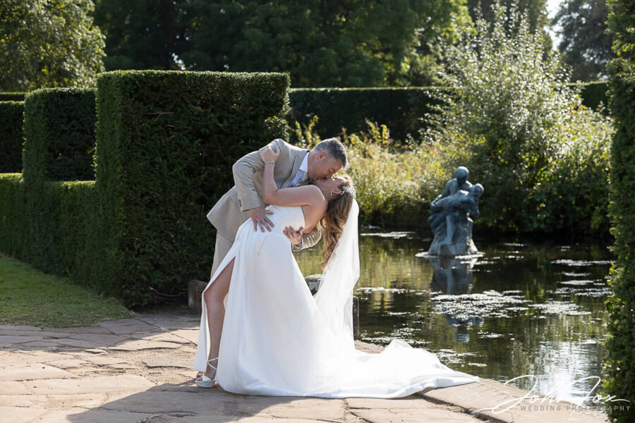 Experienced Wedding Photographer at Coombe Abbey