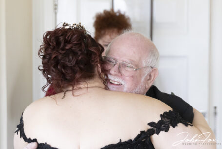 Warwickshire Wedding Photographer: Bride reveal moment her grandfather saw her