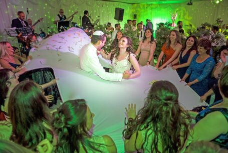 Thornton Hall, Merseyside: image of Jewish dancing at the wedding celebrations. Help Planning Your Wedding Hints Tips and Advice – Culture