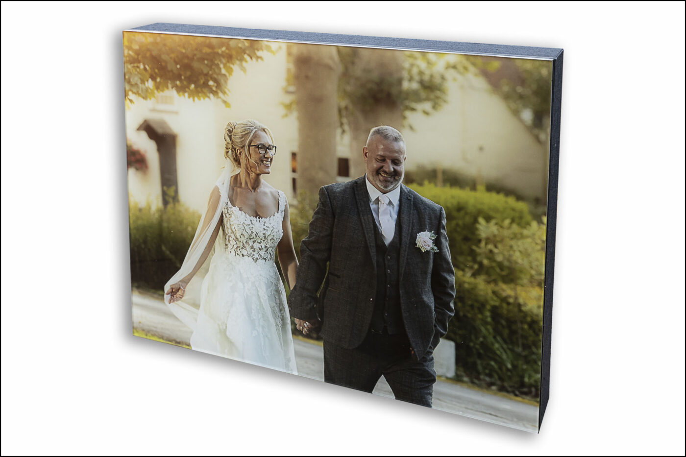 Elegant box cover of Lynn and Ian’s Wedding Album. Wedding Photographer in Leighton Buzzard, Bedfordshire.